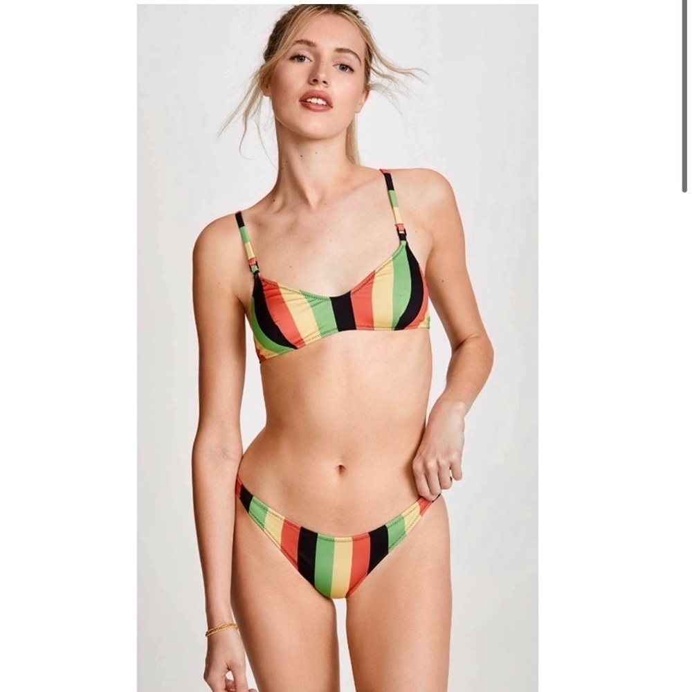 (SET) Solid & Striped Jamaica Striped Bikini Set- XS.